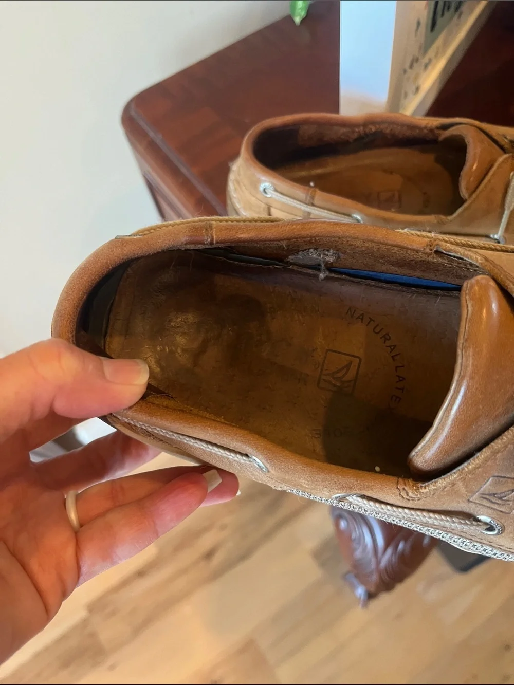 Sperry Men’s Classic Tan Leather Boat Shoes